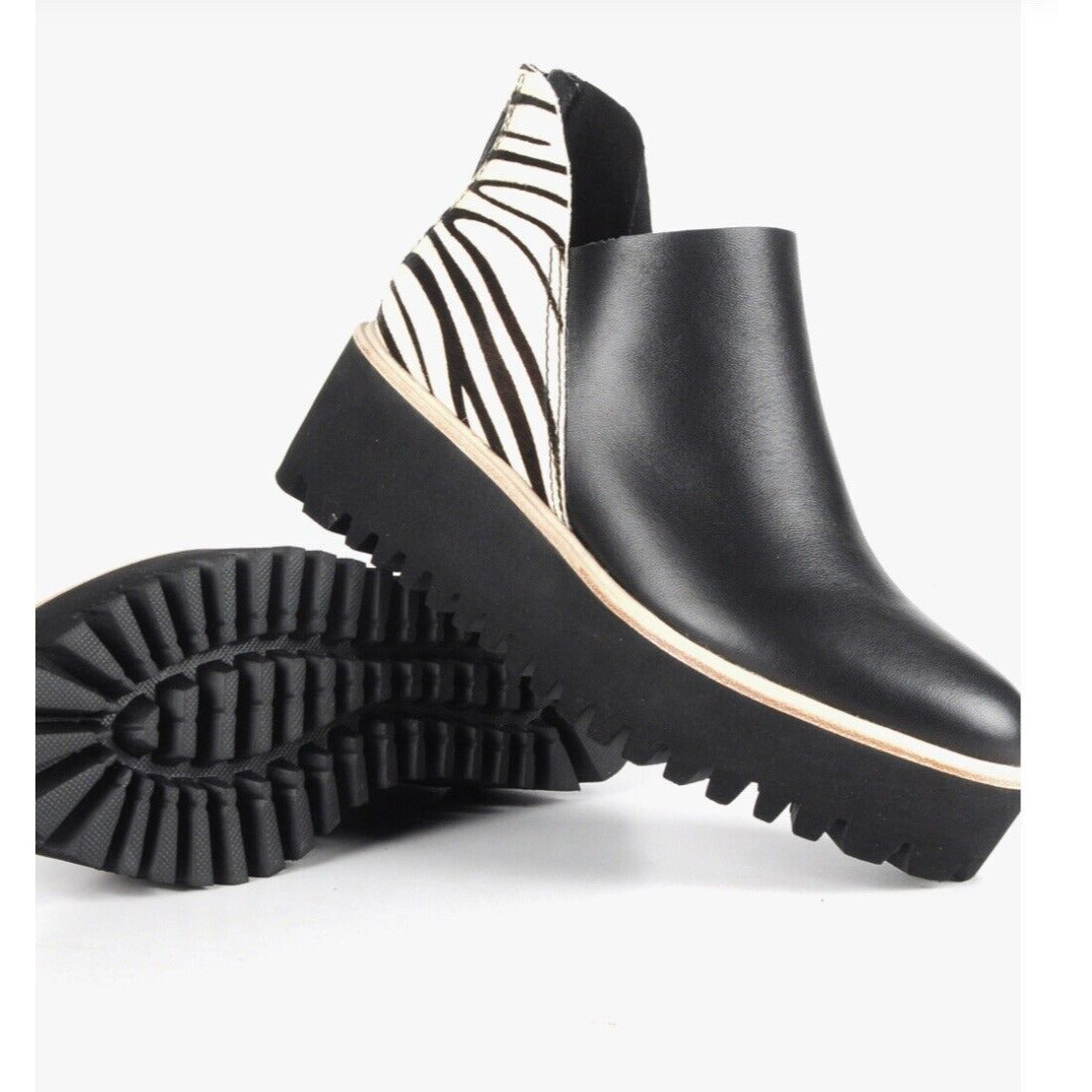 All Black Womens Flatform Jungle Tread Booties Black Zebra Size 10M