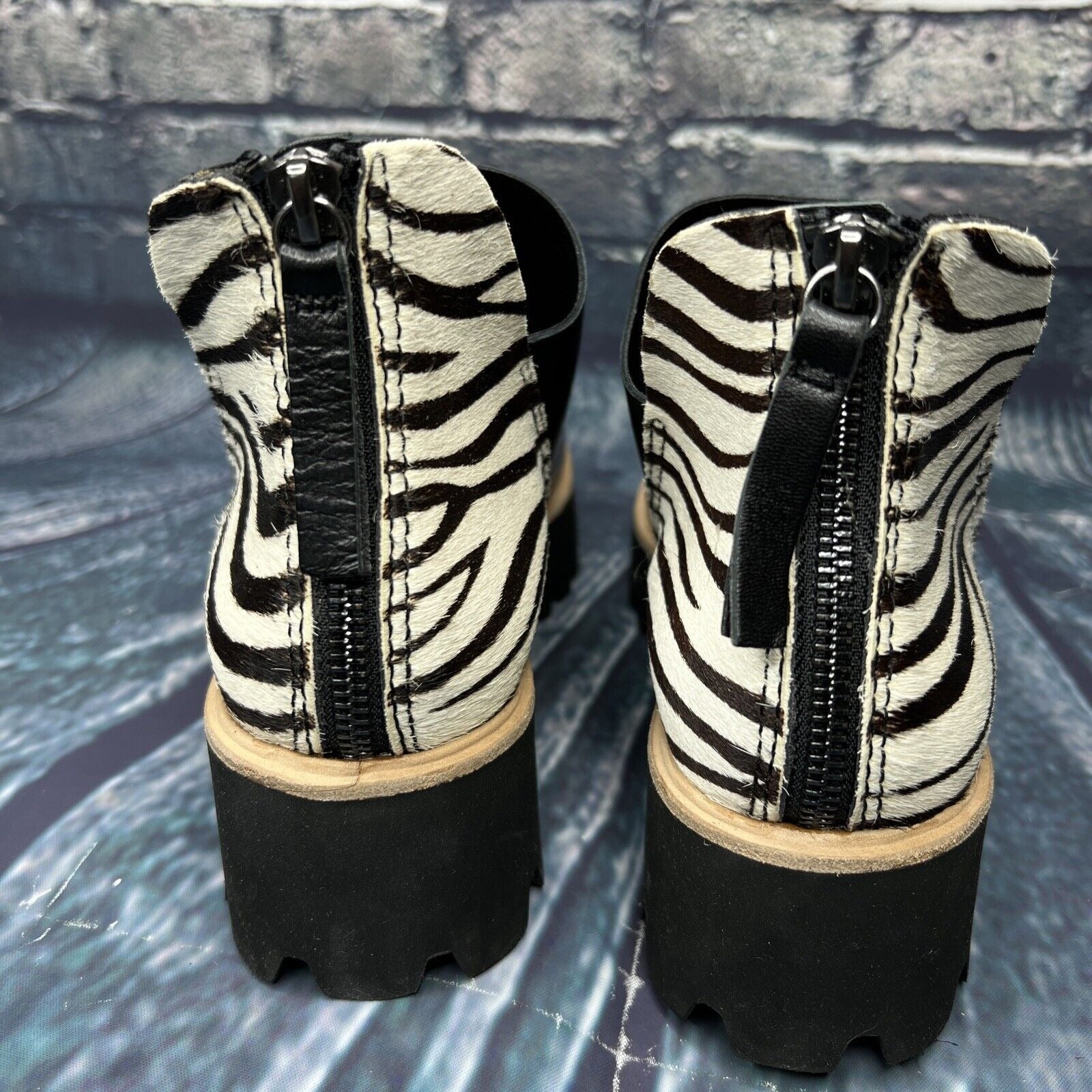 All Black Womens Flatform Jungle Tread Booties Black Zebra Size 10M