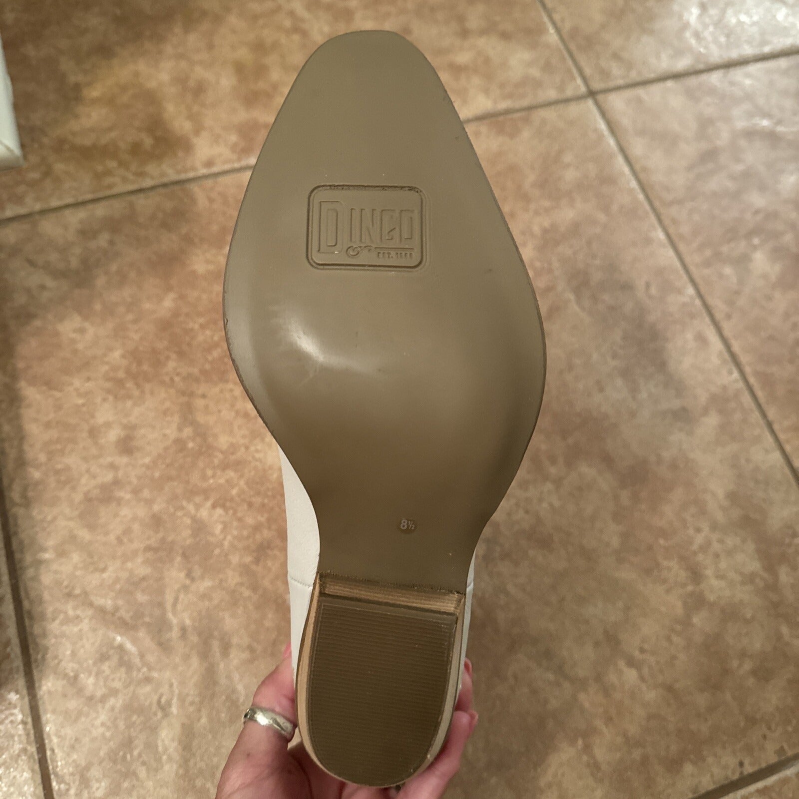 Dingo Womens DI748 White Primrose Pull On Block Heel Western Boot Size 8.5 M