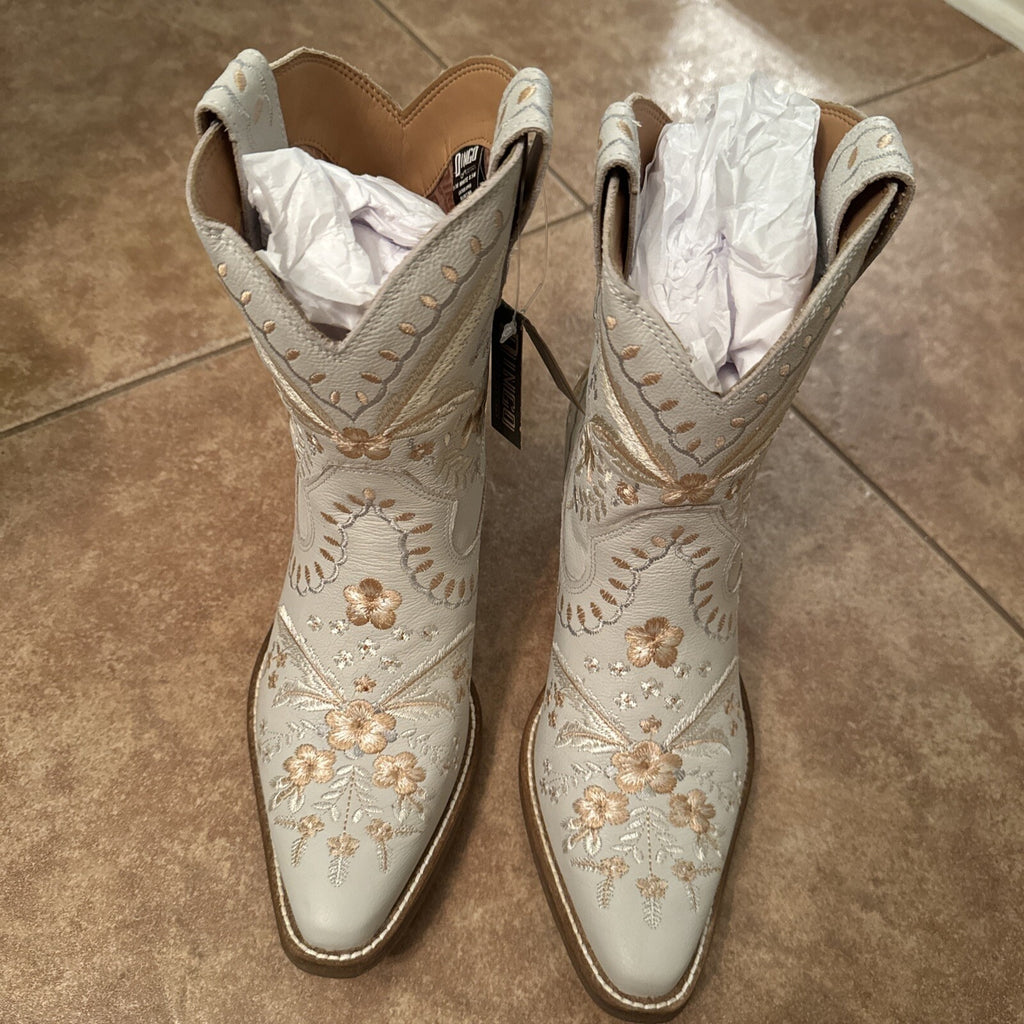 Dingo Womens DI748 White Primrose Pull On Block Heel Western Boot Size 8.5 M
