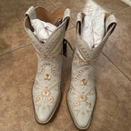 Dingo Womens DI748 White Primrose Pull On Block Heel Western Boot Size 8.5 M